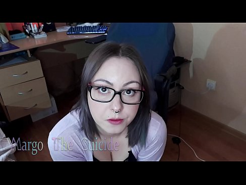 ❤️ Seksikas prillidega tüdruk imeb dildot sügavalt kaamera ette ❤️❌  Seks at us ☑